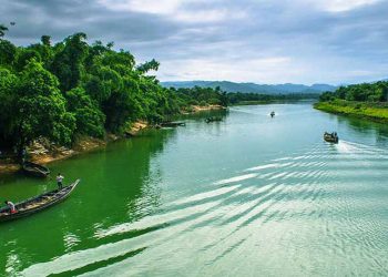 তিন নদের মোহনায়