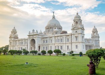 কাছের দেশে বেড়ানো কলকাতা