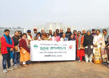 শেকড়ের টানে বাংলাদেশে
