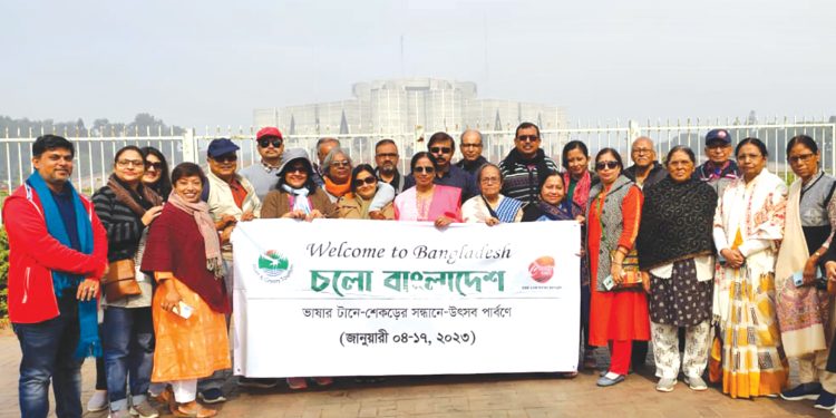 শেকড়ের টানে বাংলাদেশে