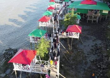 পর্যটকদের মিলনমেলা ভোলার ইলিশবাড়িতে