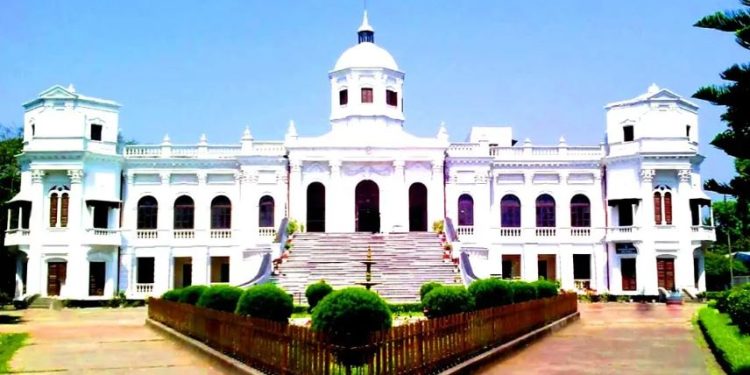 তাজহাট জমিদার বাড়ি