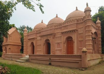 পাঁচুবাড়ী পাঁচ গম্বুজ মসজিদ
