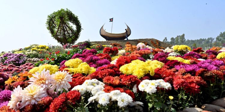 চট্টগ্রামে মাসব্যাপী ফুলমেলা