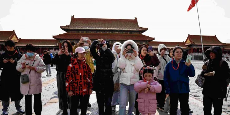 চান্দ্র নববর্ষের ছুটিতে চীনের পর্যটনখাতে নতুন রেকর্ড