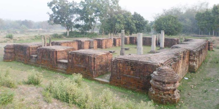 রোয়াইলবাড়ি দুর্গ