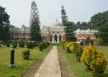দীঘাপতিয়া রাজবাড়ী বা উত্তরা গণভবন