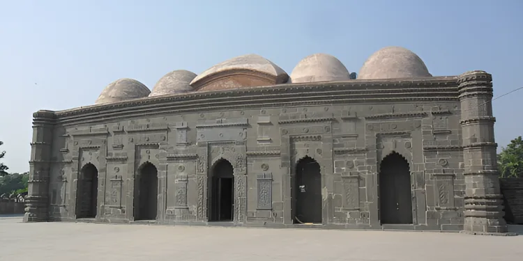 সোনা মসজিদ বা ছোট সোনা মসজিদ