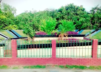 আট কবর স্মৃতি কমপ্লেক্স